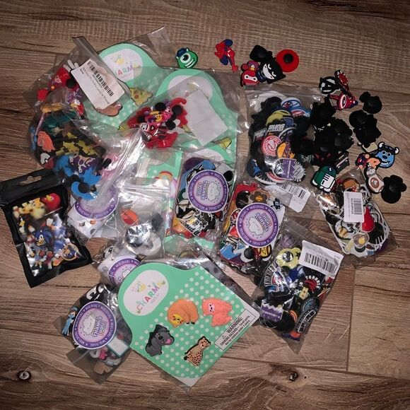 NWT Reseller Mystery Box – Croc Charm Bundle Mixed Styles - Picture 2 of 2